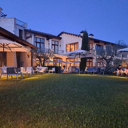 פסקיארה דל גארדה Resort Il Cigno מראה חיצוני תמונה